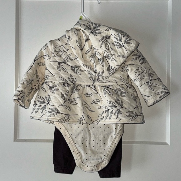 Carter’s Matching Set - Picture 3 of 4